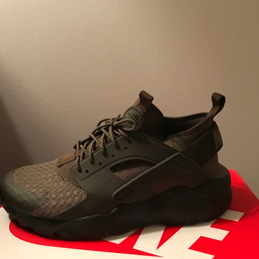 Nike Air Hurrache Run Ultra 10.5